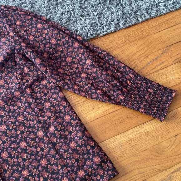 Madewell (Re)sourced Georgette Smocked-Cuff Button-Front Top in Orchard Floral - Picture 12 of 16